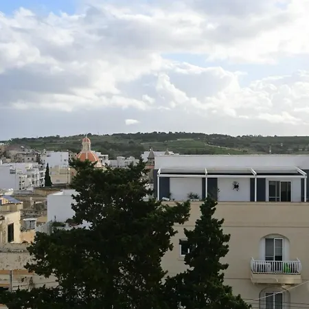 Harbour Haven - Seaside With Balcony & Harbour Views דירה *